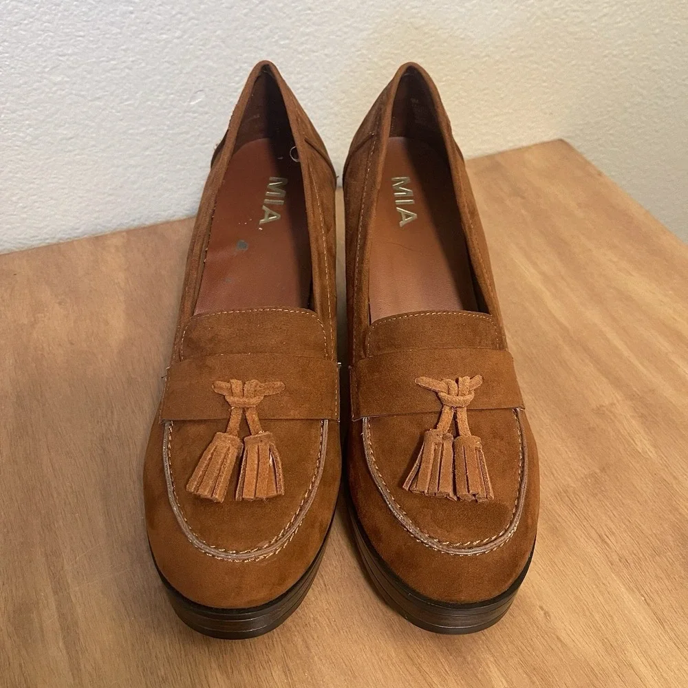 NEW Mia Lilliana Chunky Block Heel Loafers Platform Suede Tassels Brown Sz  9